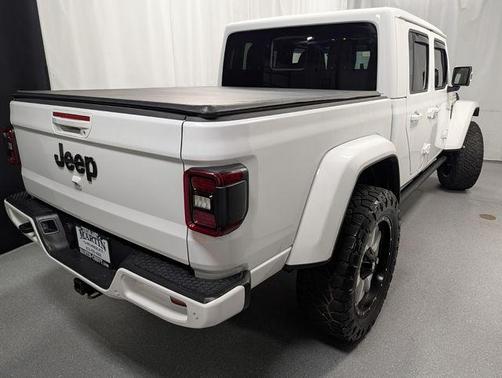 Bright White Clearcoat 2021 Jeep Gladiator Overland