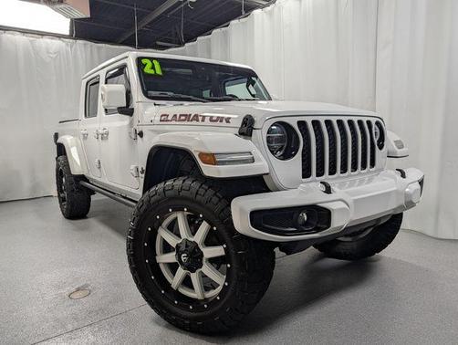 Bright White Clearcoat 2021 Jeep Gladiator Overland
