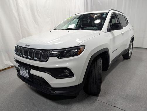 Bright White Clearcoat 2022 Jeep Compass Latitude Lux