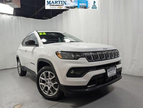 Bright White Clearcoat 2022 Jeep Compass Latitude Lux