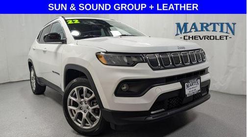 Bright White Clearcoat 2022 Jeep Compass Latitude Lux