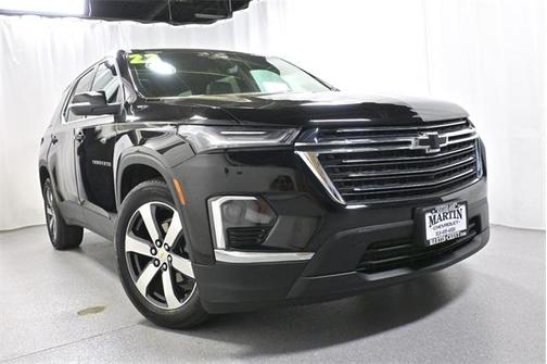 2022 Chevrolet Traverse LT Leather