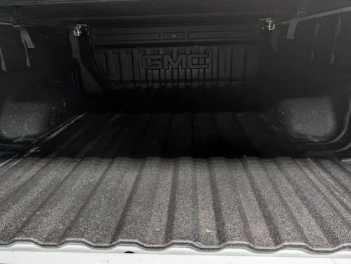 Summit White 2022 GMC Canyon AT4 w/Cloth