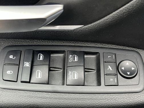 Photo 5 of 18 of 2019 RAM 1500 Big Horn