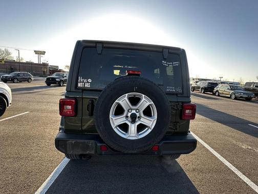2022 Jeep Wrangler Unlimited Sport