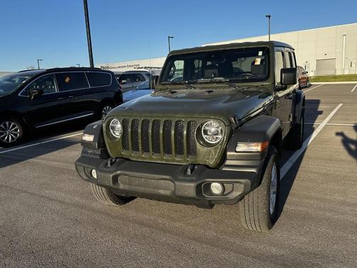 2022 Jeep Wrangler Unlimited Sport