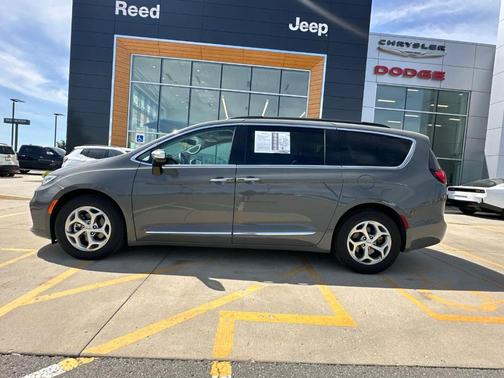 2023 Chrysler Pacifica Limited