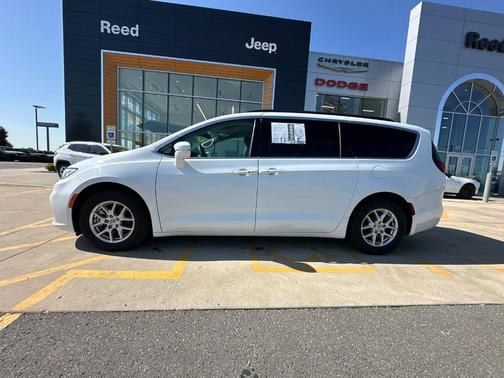 2022 Chrysler Pacifica Touring-L