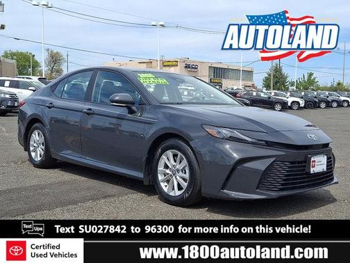 2025 Toyota Camry LE