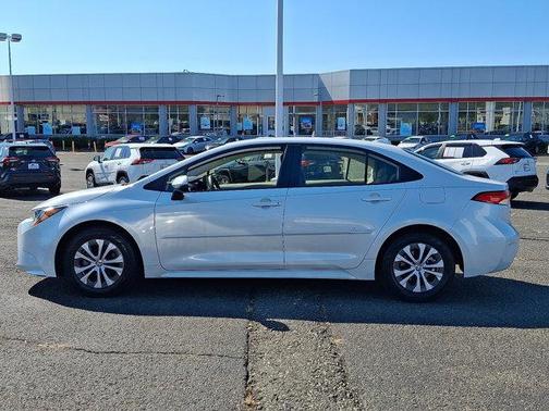 2022 Toyota Corolla Hybrid LE