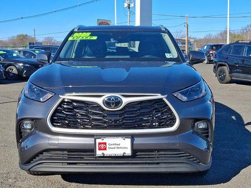 2025 Toyota Highlander XLE