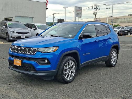 Laser Blue Pearlcoat 2023 Jeep Compass Latitude Lux