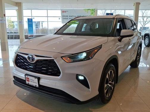 2024 Toyota Highlander XLE