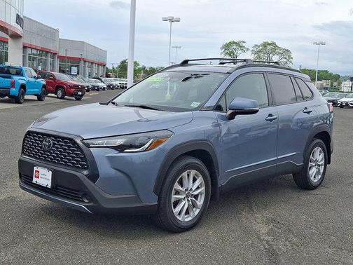 Celestite 2023 Toyota Corolla Cross LE