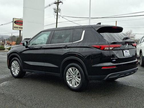 2023 Mitsubishi Outlander ES 2.5 2WD