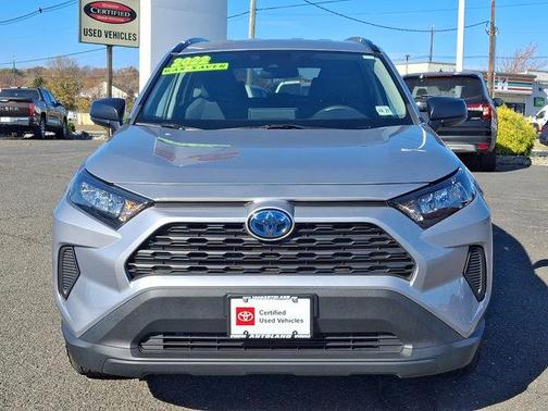 2022 Toyota RAV4 Hybrid LE