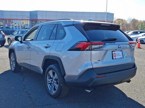2022 Toyota RAV4 Hybrid LE