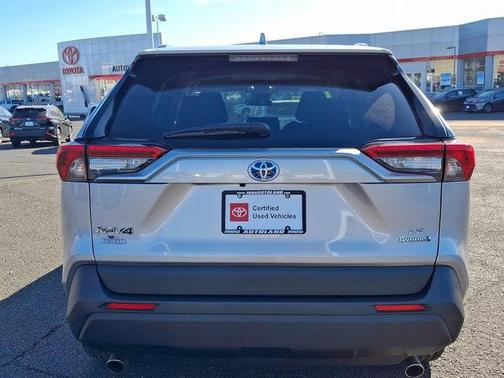 2022 Toyota RAV4 Hybrid LE