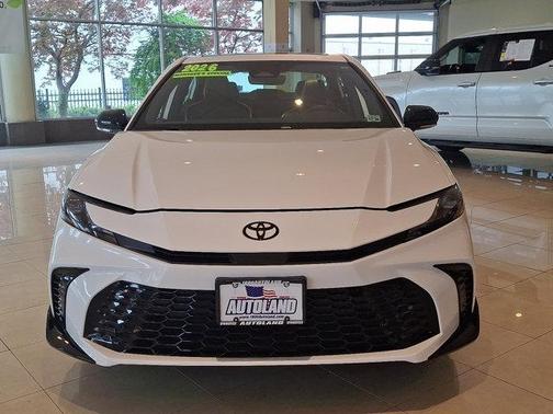 Ice Cap - 040 2026 Toyota Camry SE