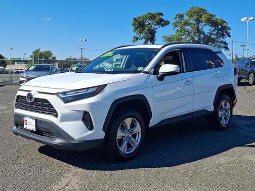 2022 Toyota RAV4 XLE