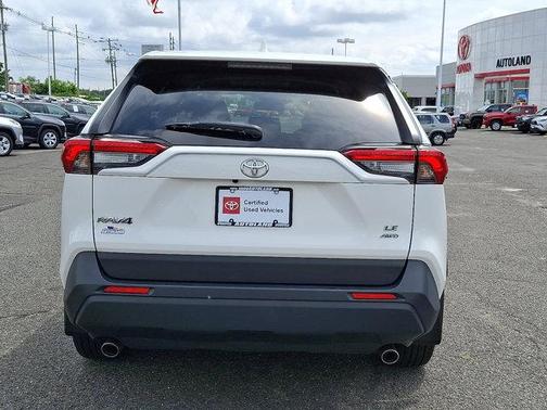 2023 Toyota RAV4 LE