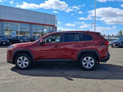 2022 Toyota RAV4 LE