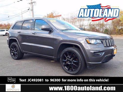 Photo 1 of 31 of 2018 Jeep Grand Cherokee Altitude