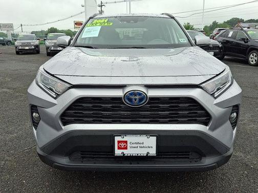 2021 Toyota RAV4 Hybrid XLE