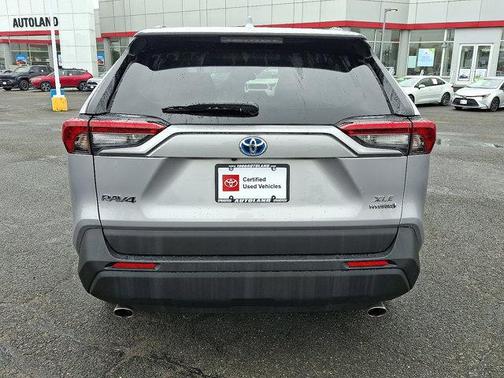 2021 Toyota RAV4 Hybrid XLE