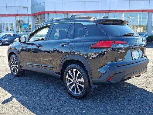 2022 Toyota Corolla Cross XLE