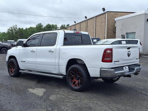 Bright White Clearcoat 2019 RAM 1500 Big Horn