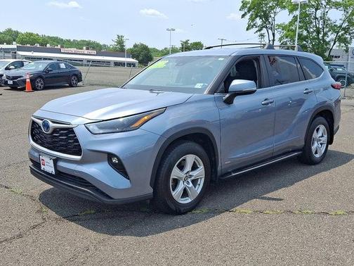 2023 Toyota Highlander Hybrid LE