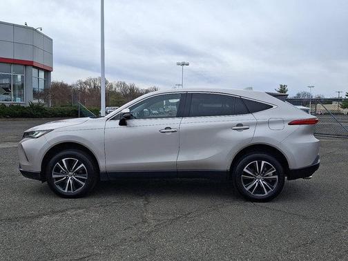 2023 Toyota Venza LE