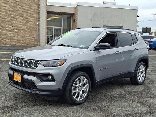 2023 Jeep Compass Latitude Lux