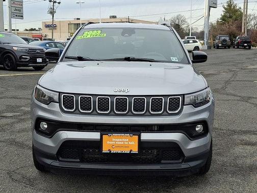 2023 Jeep Compass Latitude Lux