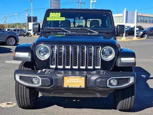 2023 Jeep Gladiator Overland