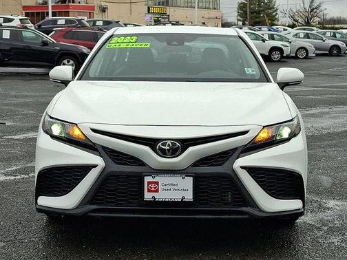 Ice Cap 2024 Toyota Camry SE