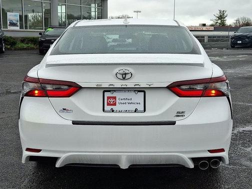 Ice Cap 2024 Toyota Camry SE