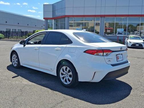 Ice Cap 2023 Toyota Corolla Hybrid LE