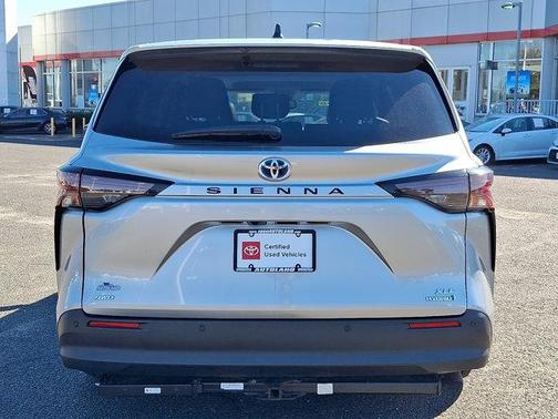 2024 Toyota Sienna XLE 7 Passenger