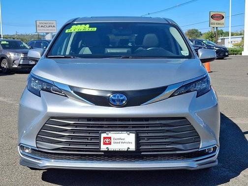 2024 Toyota Sienna XLE 7 Passenger