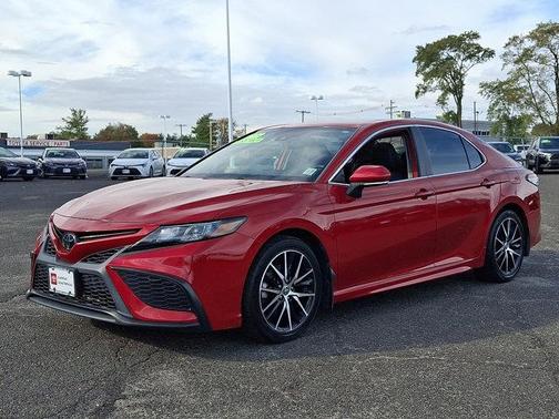2023 Toyota Camry SE