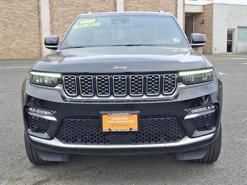 2022 Jeep Grand Cherokee Summit