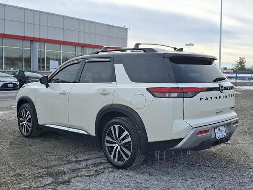 2023 Nissan Pathfinder Platinum 4WD