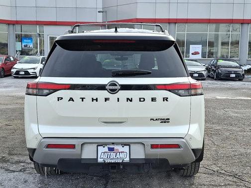 2023 Nissan Pathfinder Platinum 4WD