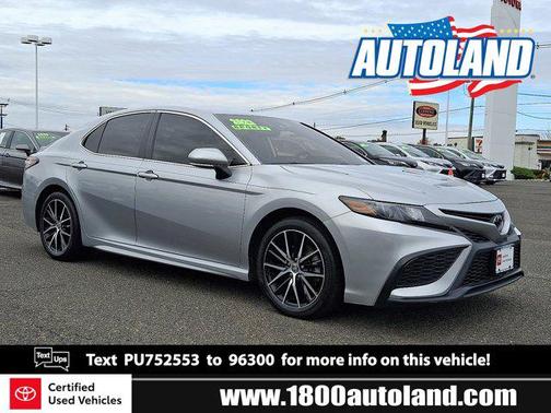 2023 Toyota Camry SE