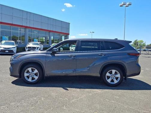 Magnetic Gray Metallic - 1G3 2024 Toyota Highlander LE