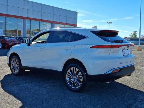 2022 Toyota Venza XLE