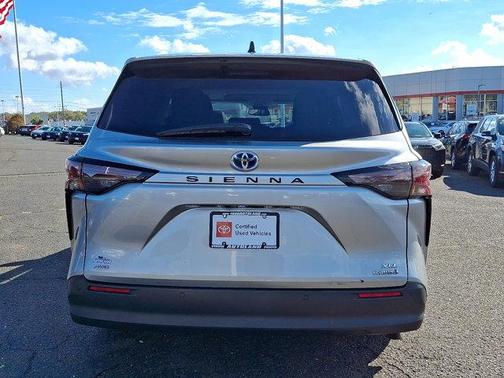 2024 Toyota Sienna XLE 7 Passenger