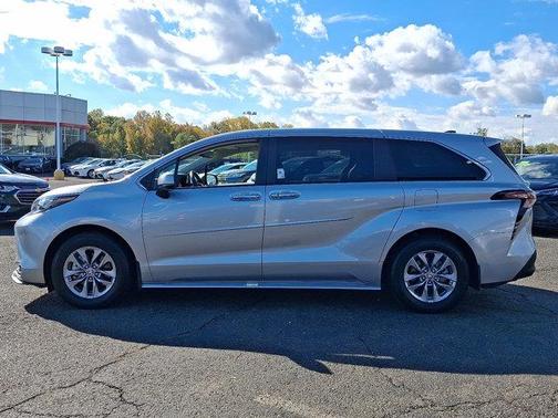 2024 Toyota Sienna XLE 7 Passenger